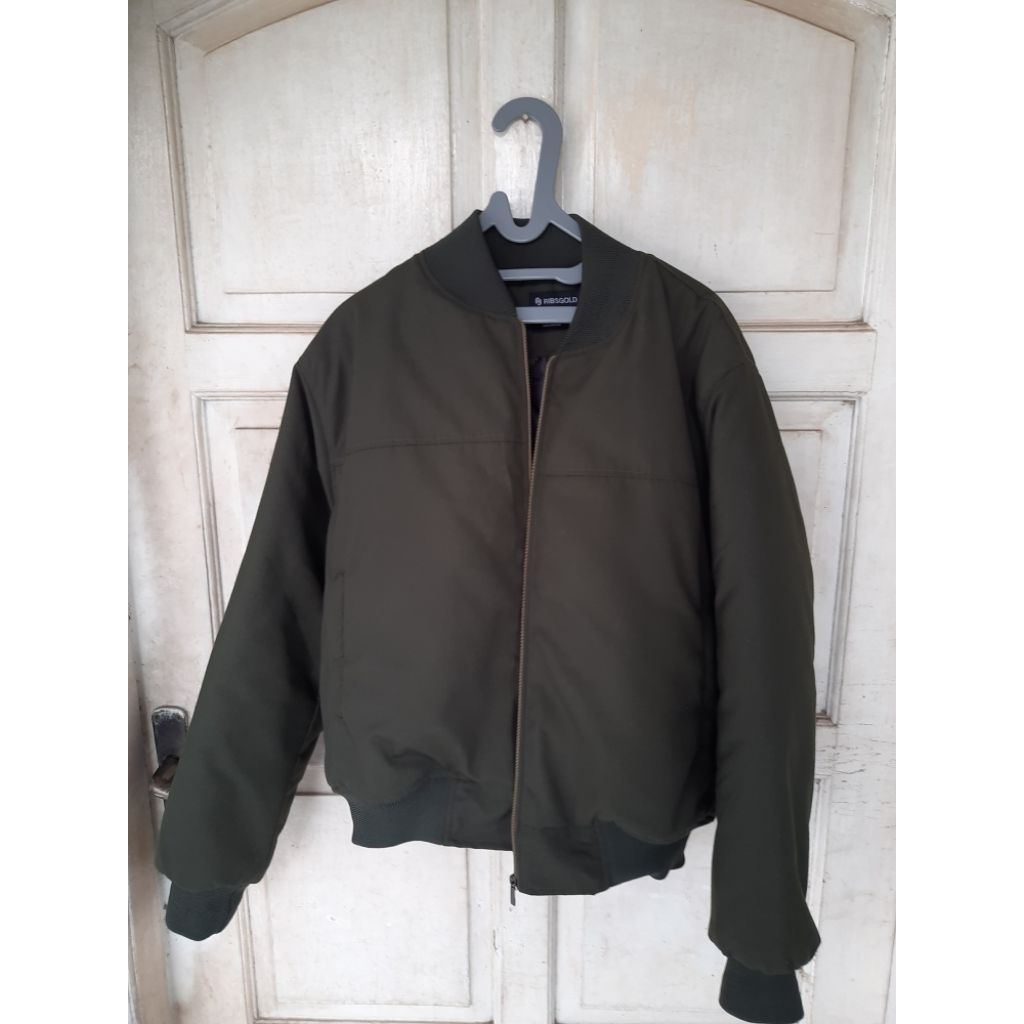 Bomber Jacket merk Ribsgold Olive Green size on tag L (fit to M-L:65x56)