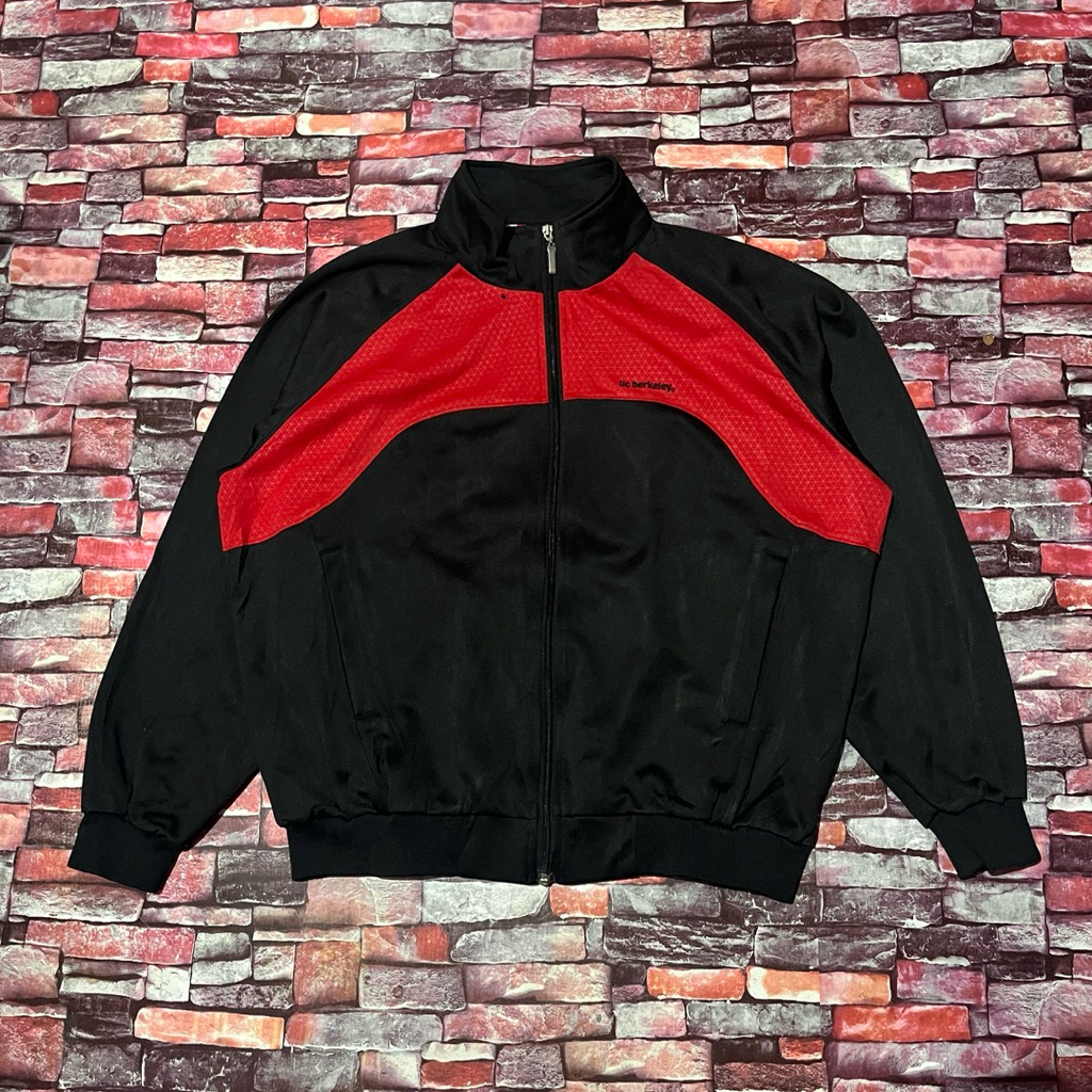 Jaket tracktop UC Berkeley ( Size XL || Lebar dada 63 CM Panjang 65 CM )