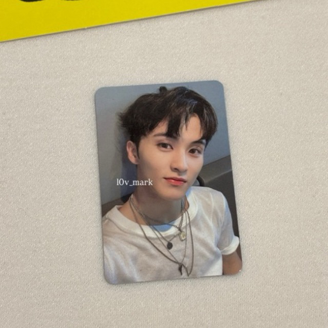 PHOTOCARD MARK STARCHATTING ISTJ
