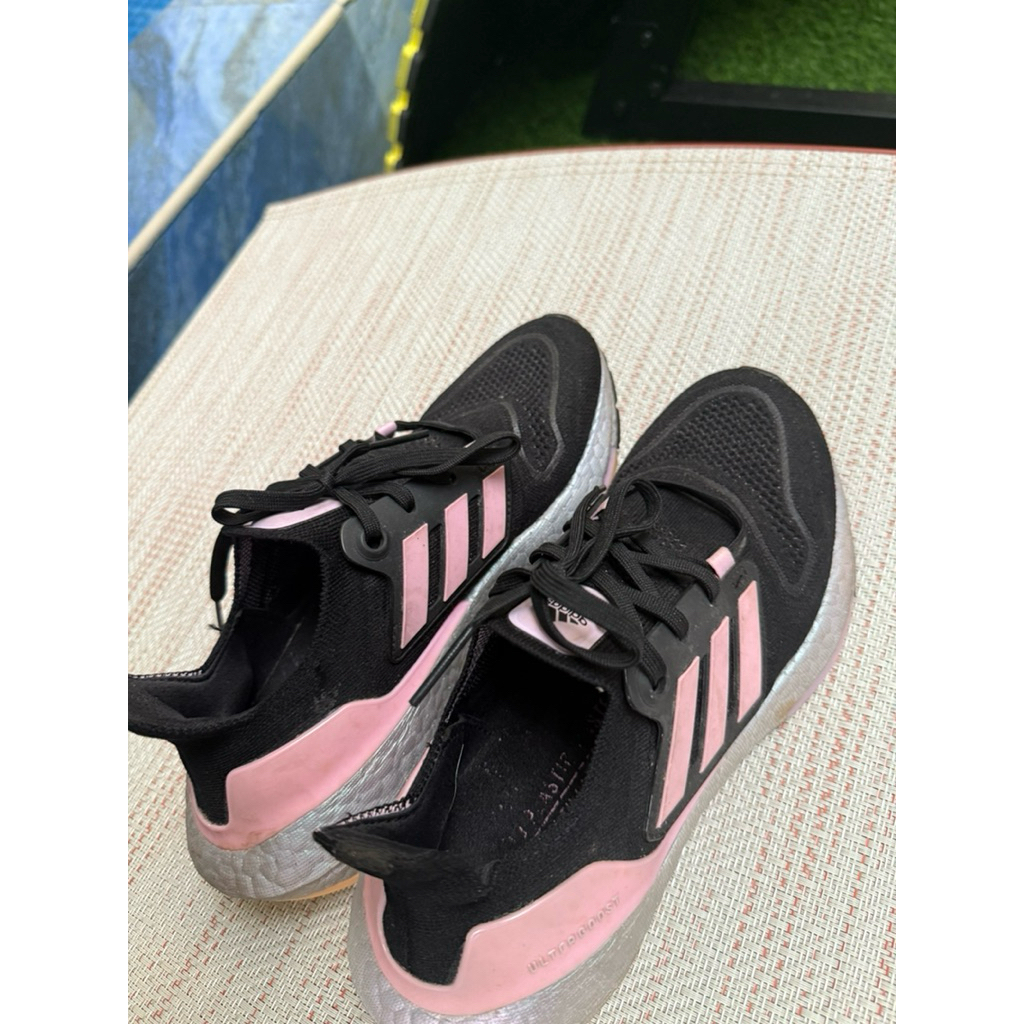 Adidas Ultraboost 22 Running Shoes HP2480 Size 38