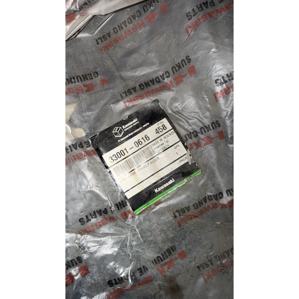 SWING ARM KAWASAKI KLX 150 S L GARPU KLX L -RING 18 ORI ORIGINAL KAWASAKI KGP ASLI 33001-0616-458