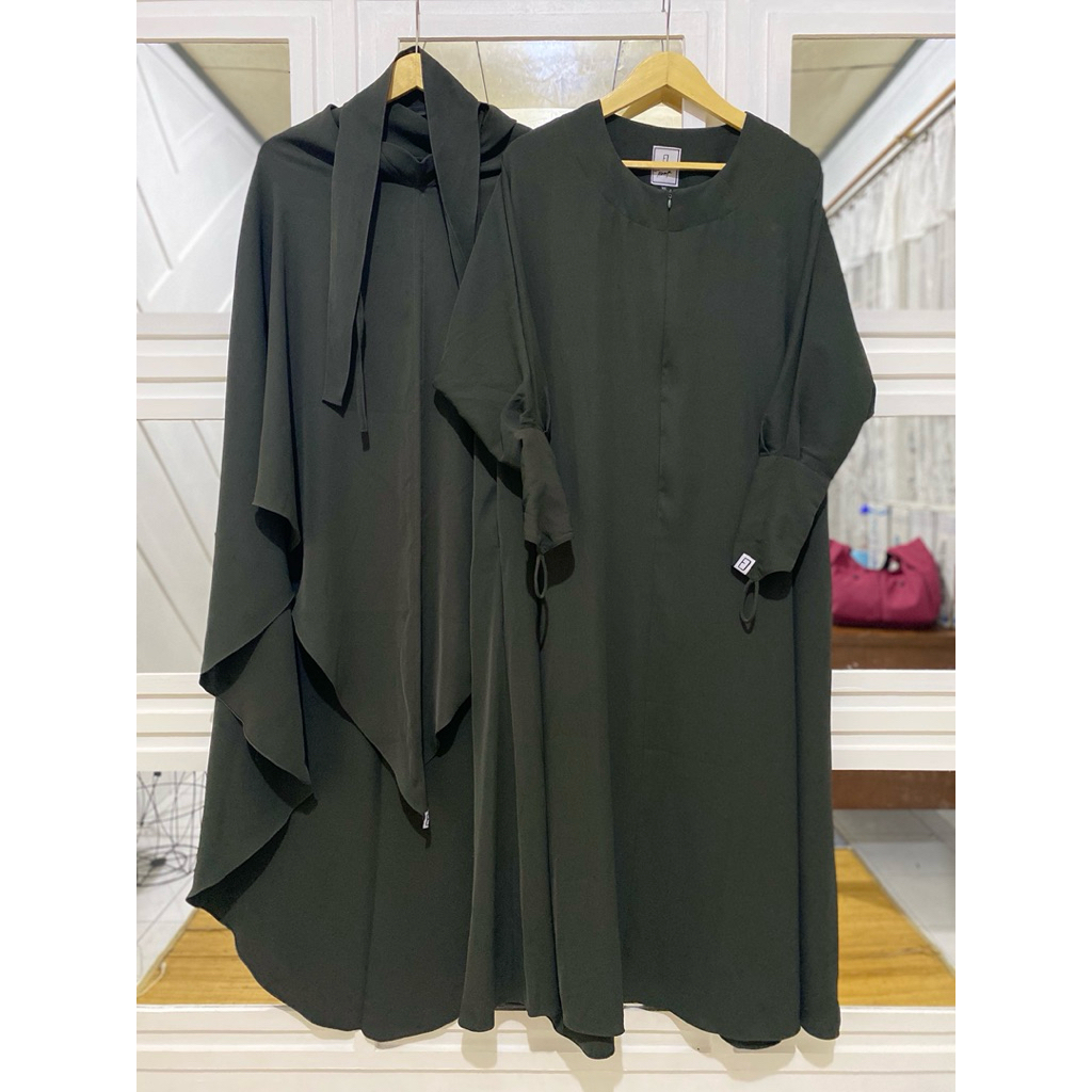 Luna Abaya dan Noa Jilbab elmadina abaya
