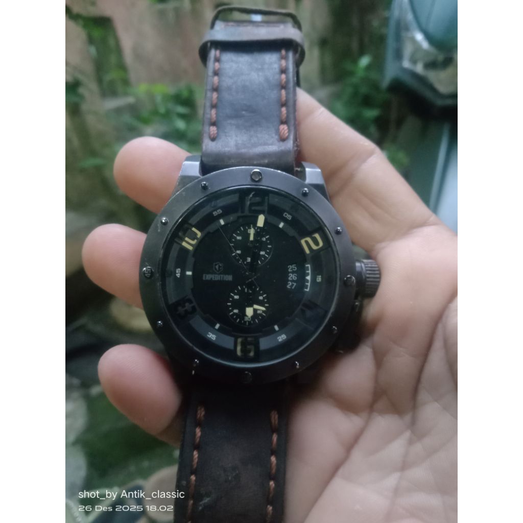 jam tangan pria expedition second