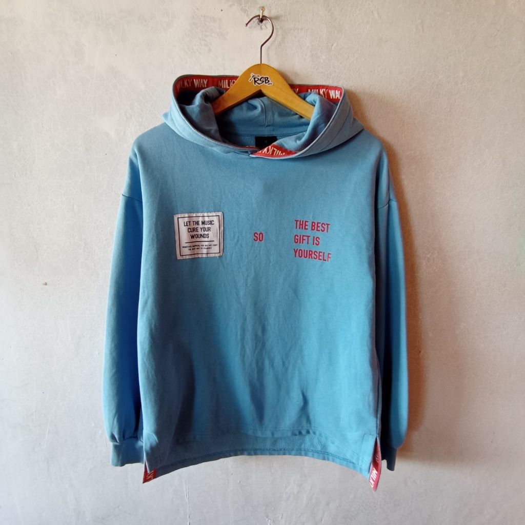 hoodie hangten size M