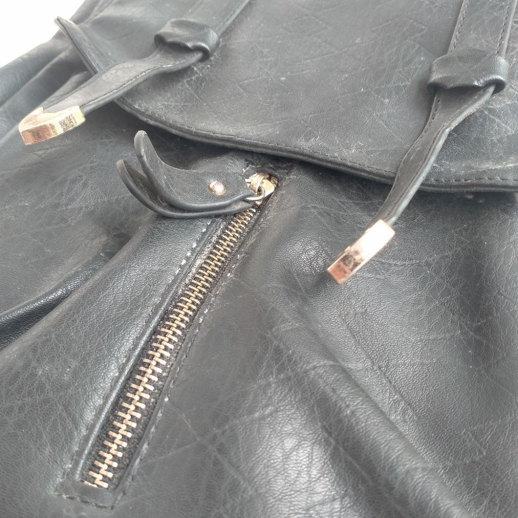 Pre loved Donatello | Tas Ransel Wanita Casual Original Donatello | Bag Pack Casual Women