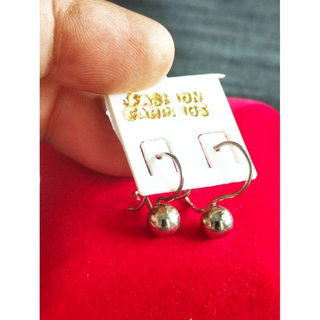 anting / giwang bulat besar warna silvet, anting titanium, anting kristal, anting anak, anting rhodi