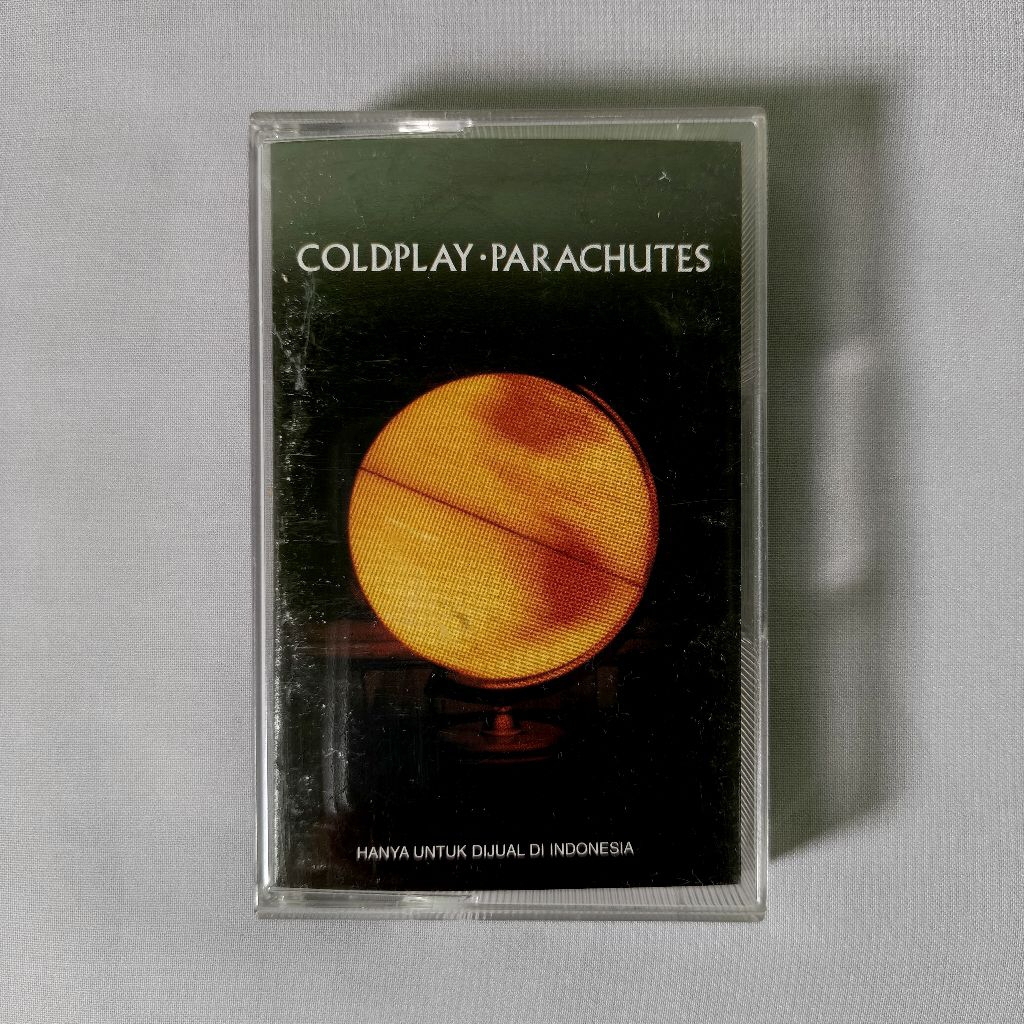 Kaset Coldplay - Parachutes
