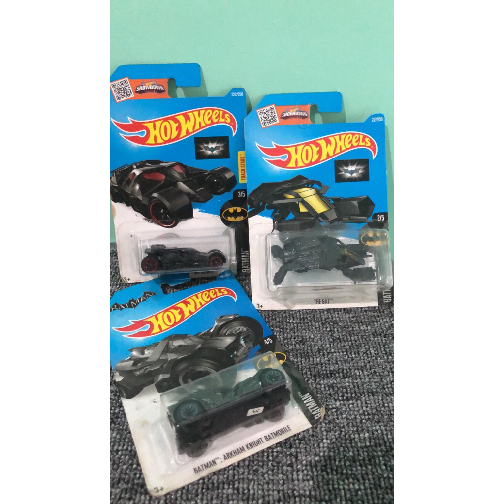 Hot Wheels batman series showdown original new