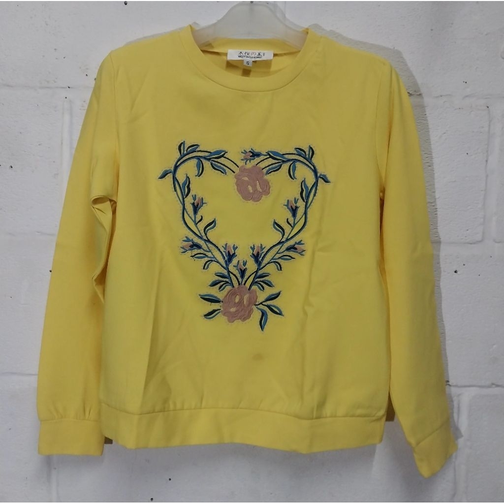 kaos sweatshirt lengan panjang wanita bordir kuning preloved