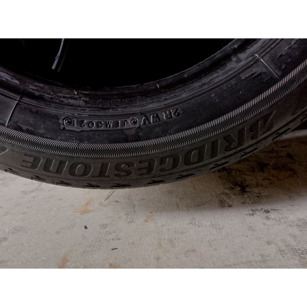Ban mobil second berkualitas Ukuran 195/60 R.16