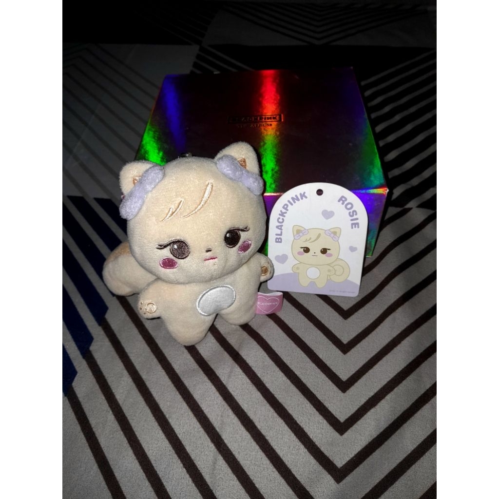 keyring rosie born pink world tour