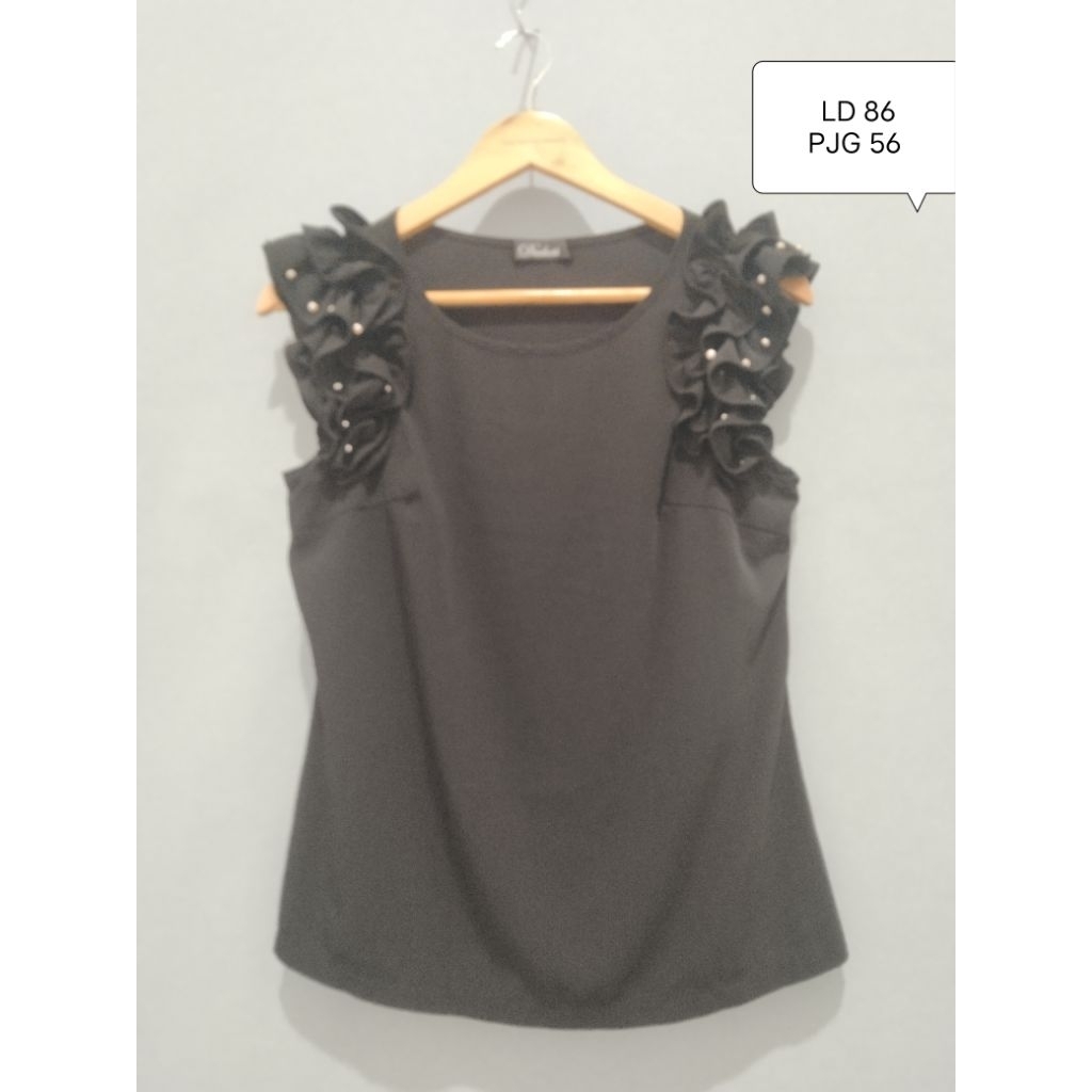 Atasan Wanita Hitam Duchess Lengan Motif Premium Preloved