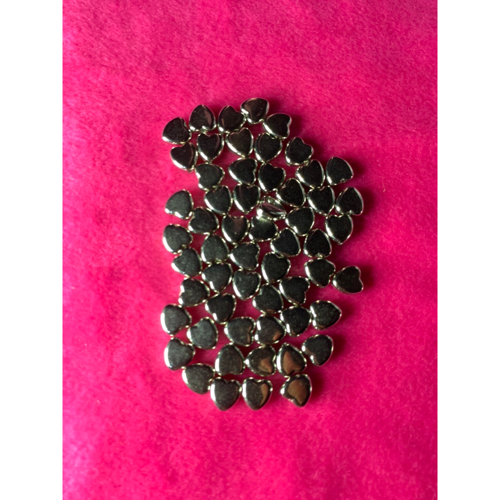 manik manik love warna silver