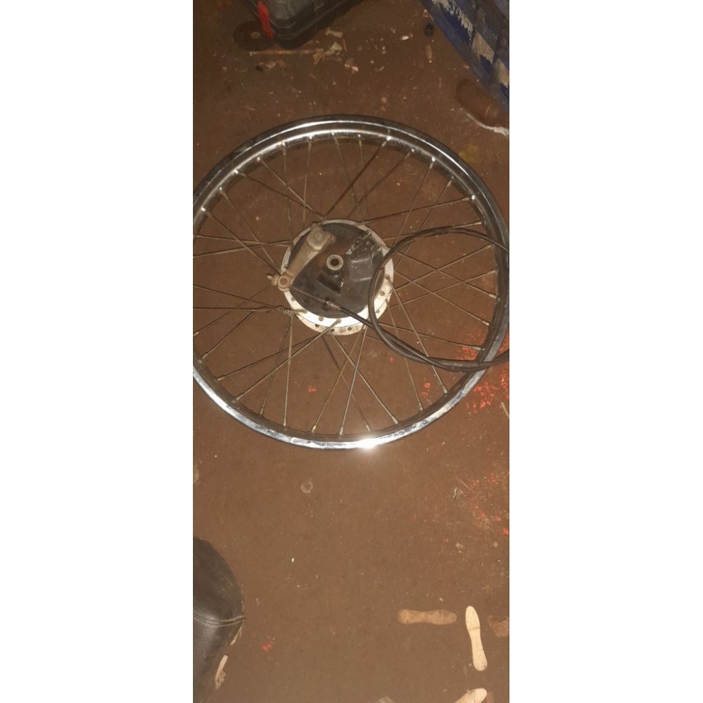 velg depan suzuki a100