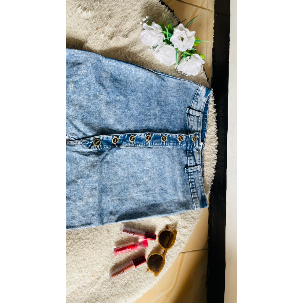 rok jeans kancing depan