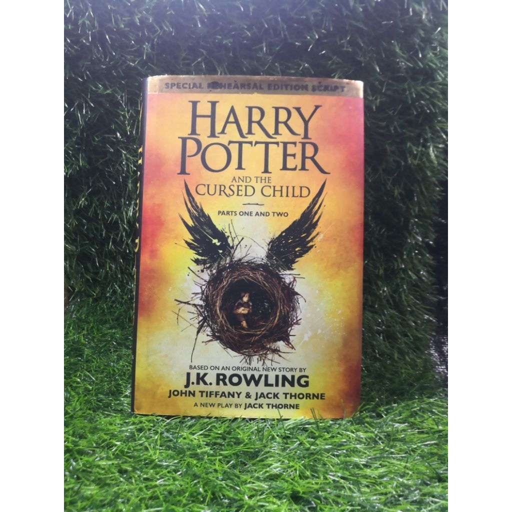 colectible novel import berbahasa inggris harry Potter and the cursed Child edisi special rehearsal 