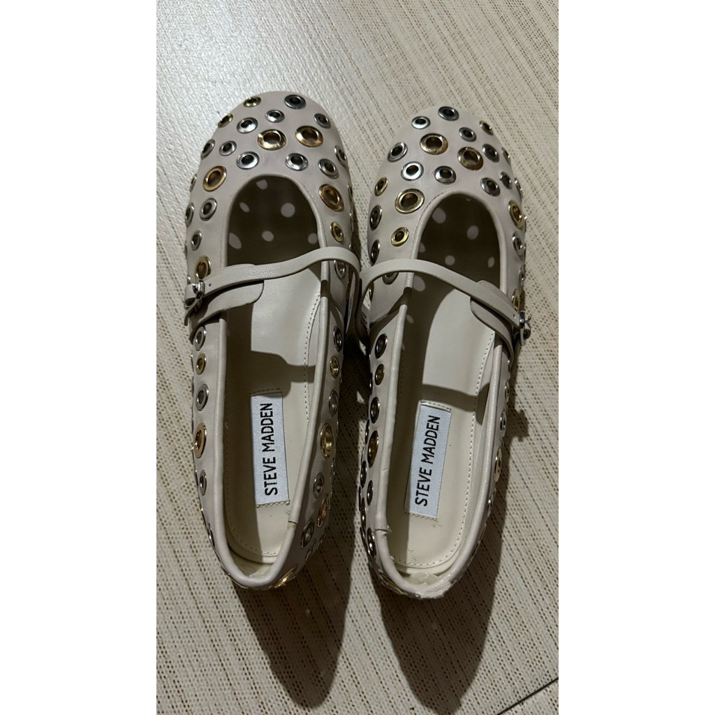 Steve Madden Flat Shoes