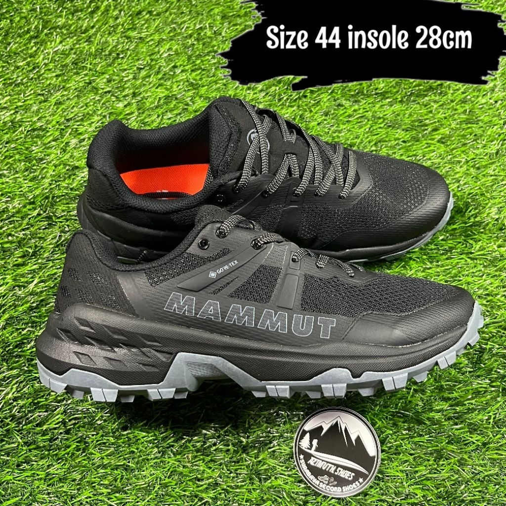 Sepatu Outdoor Gunung Hiking Mammut Size 44