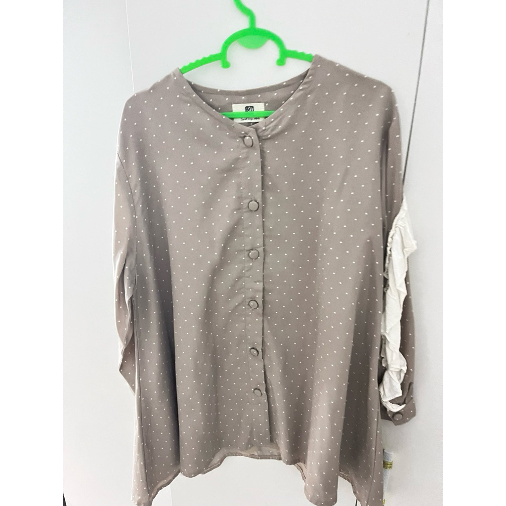 Preloved Blouse IymelSaysHijab