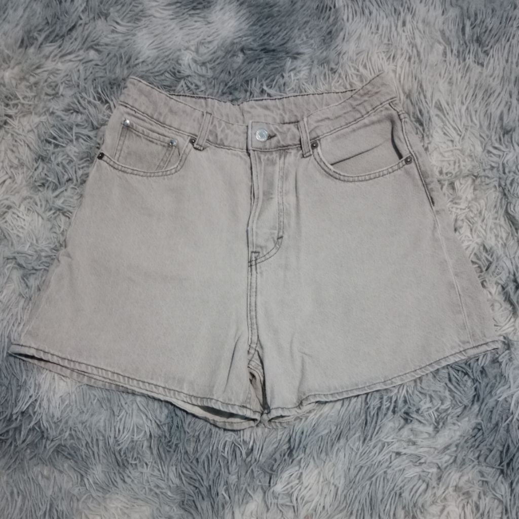 Celana Pendek Jeans Highwaist Denim HnM