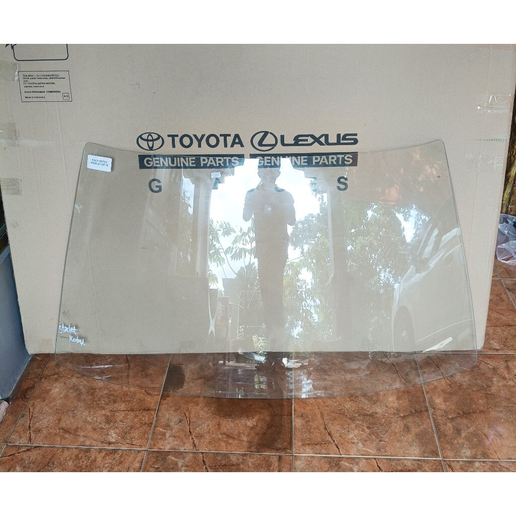 KACA DEPAN STARLET KOTAK EP70