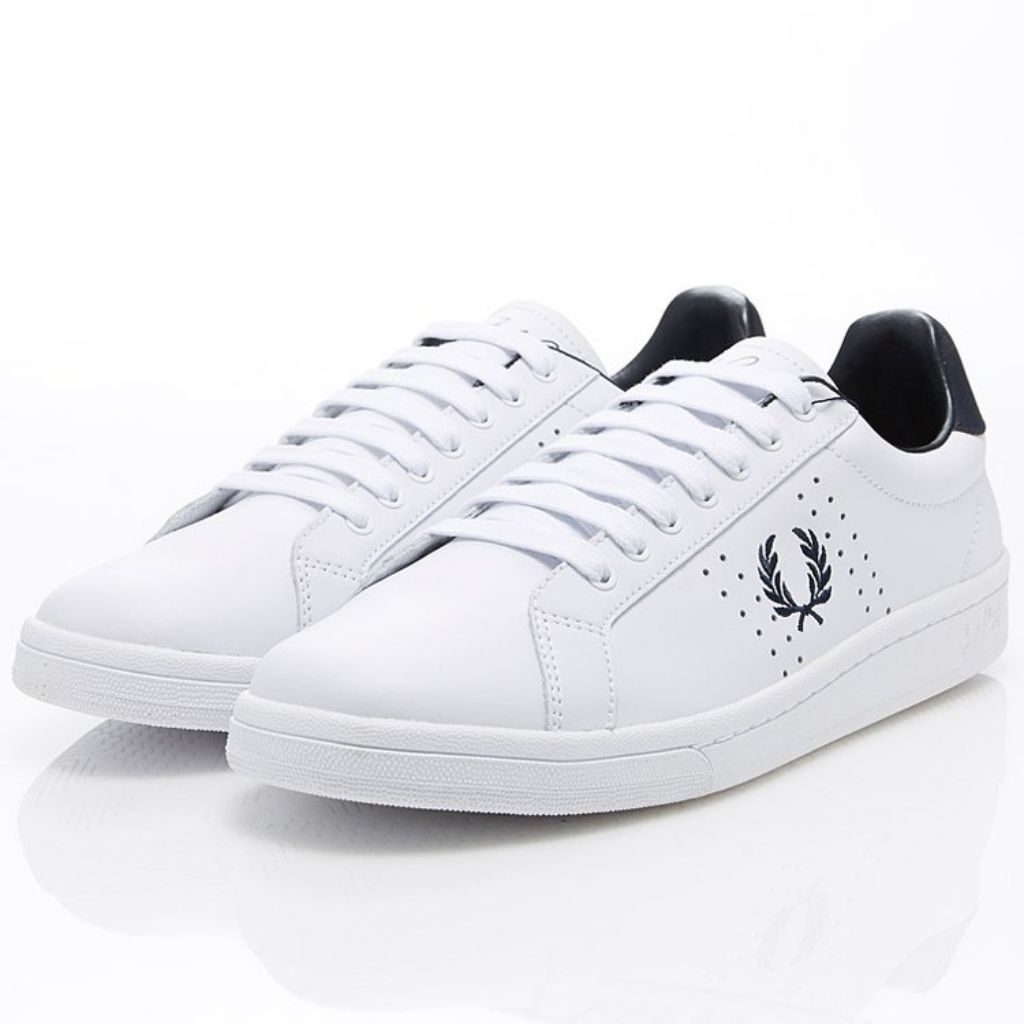 Sepatu Fred Perry white colour Size 43cm