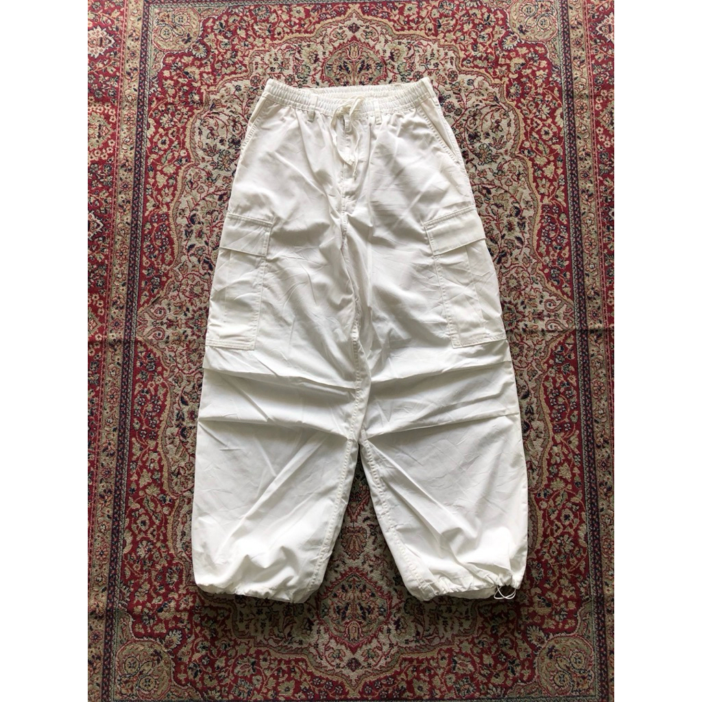 Celana Gu super wide cargo balloon pants HH350