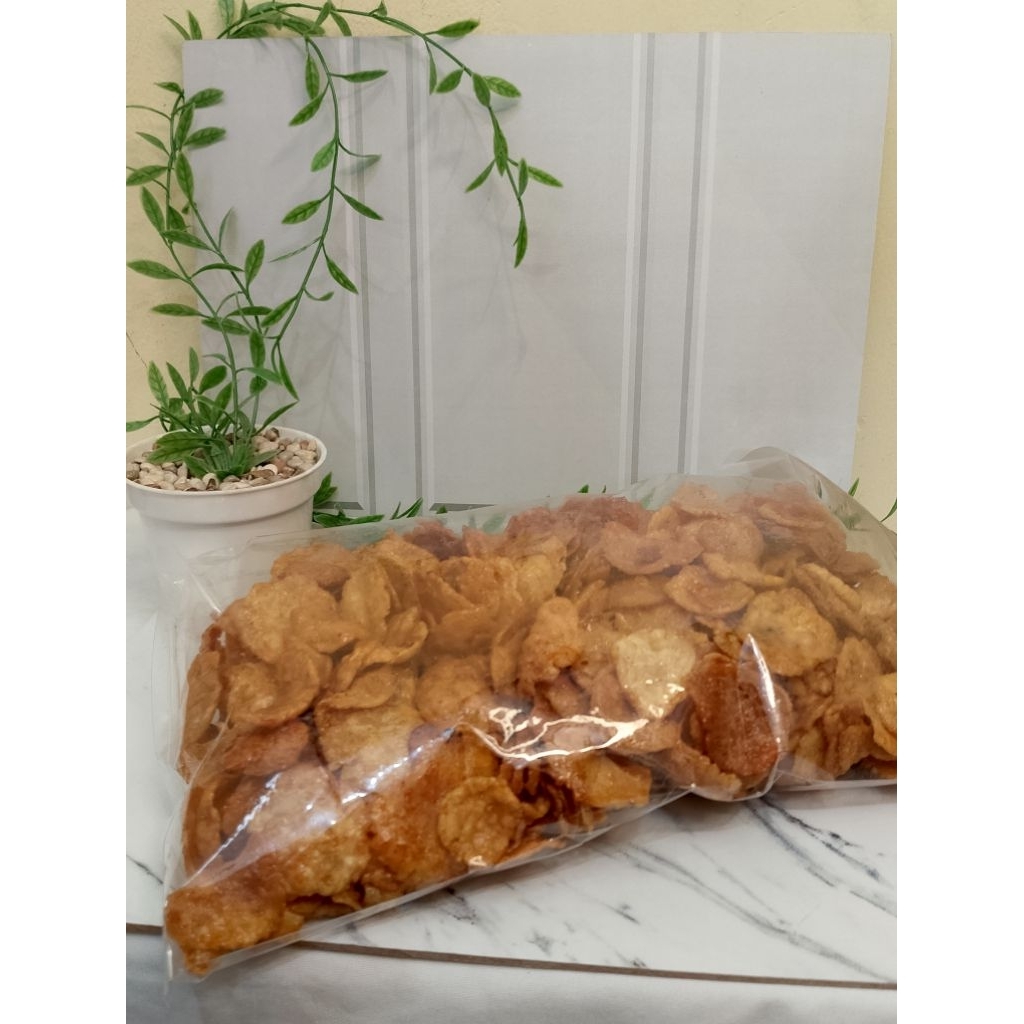 Keripik Renyah emping biji melinjo belinjo varian Rasa original dan Rasa pedas manis