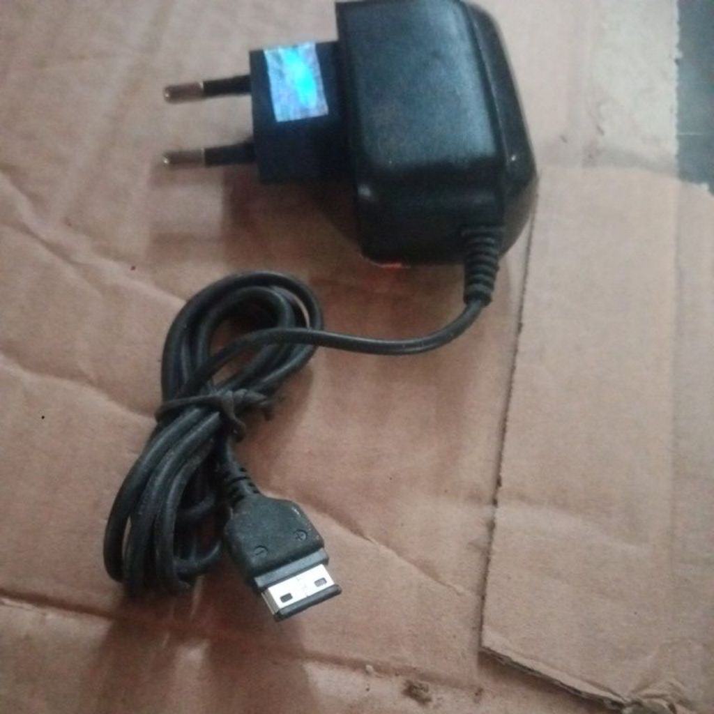 hp jadul carger samsung gt e1195/yg lainnya