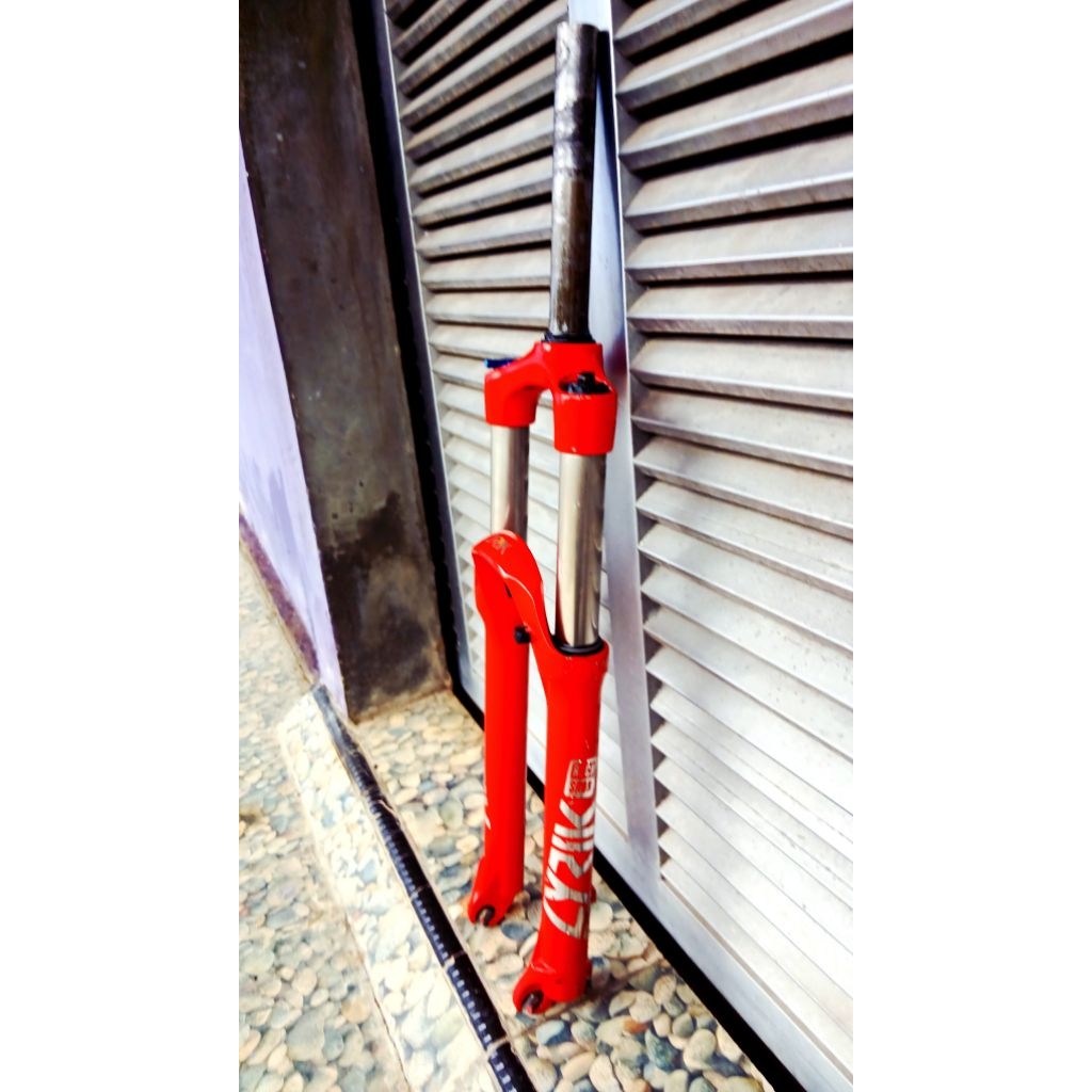 Fork suntour xcr32 T140 rebound dan lock Qr