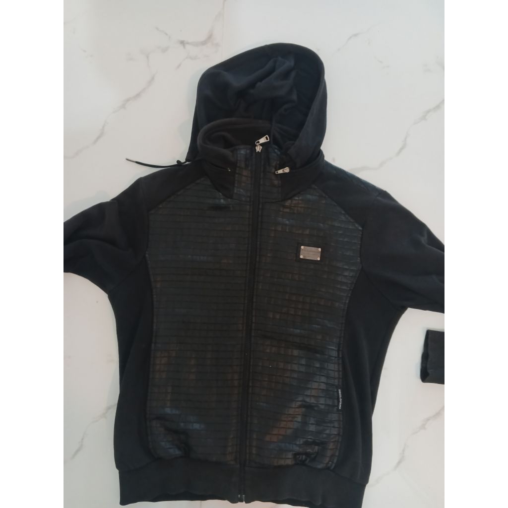 Dolce Gabbana kondisi 75%