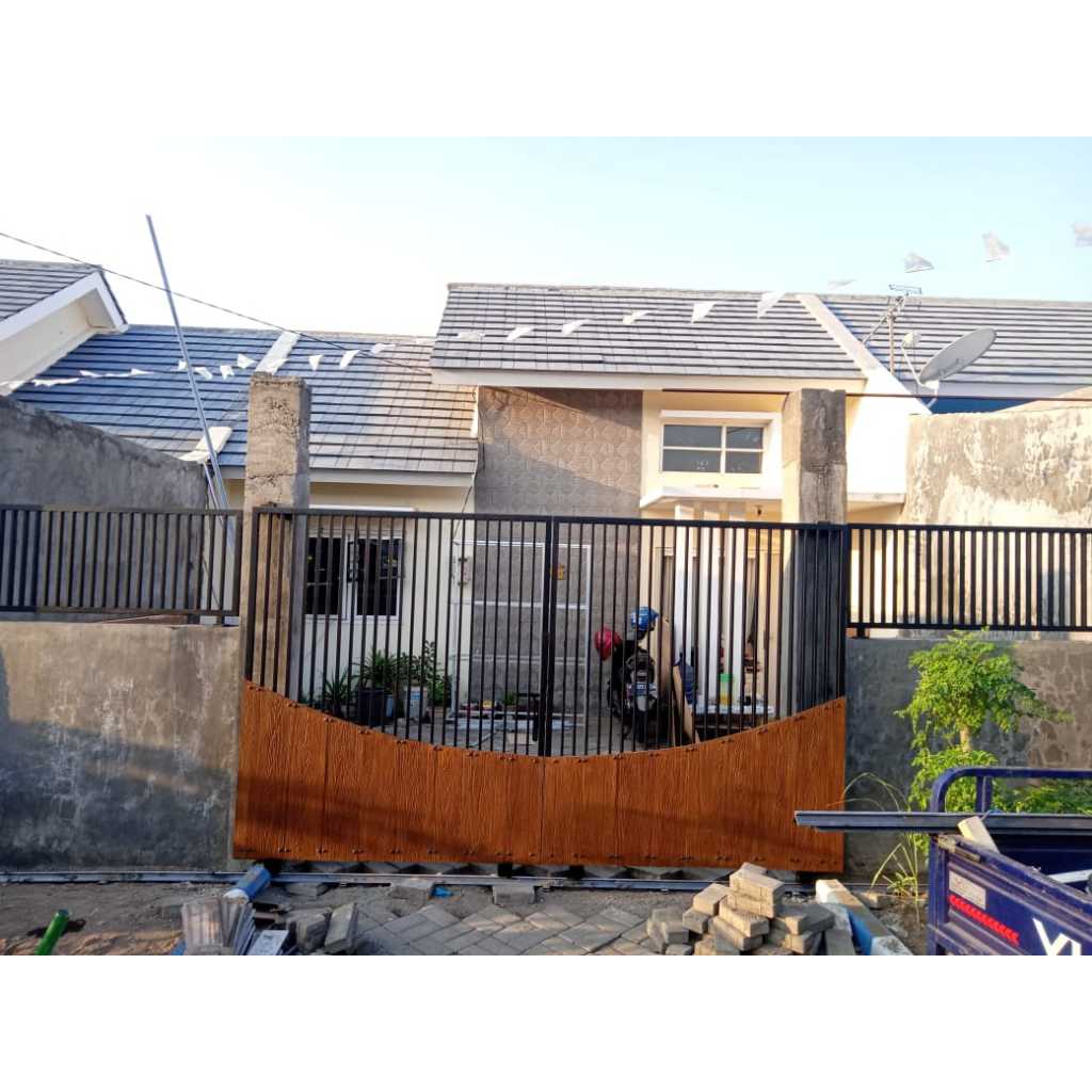 Pagar Rumah Woodplank Minimalis Surabaya