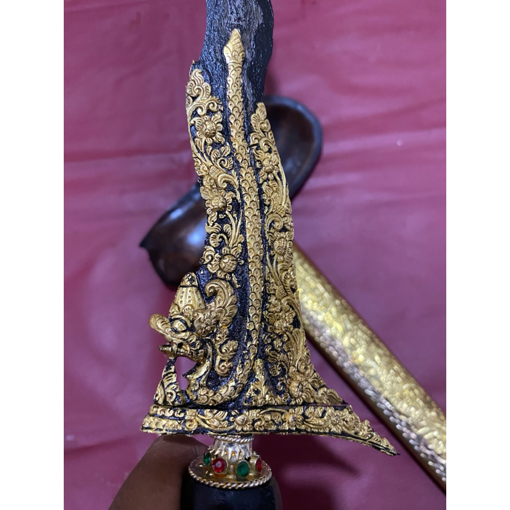 Keris Nogo Rojo Kamarogan