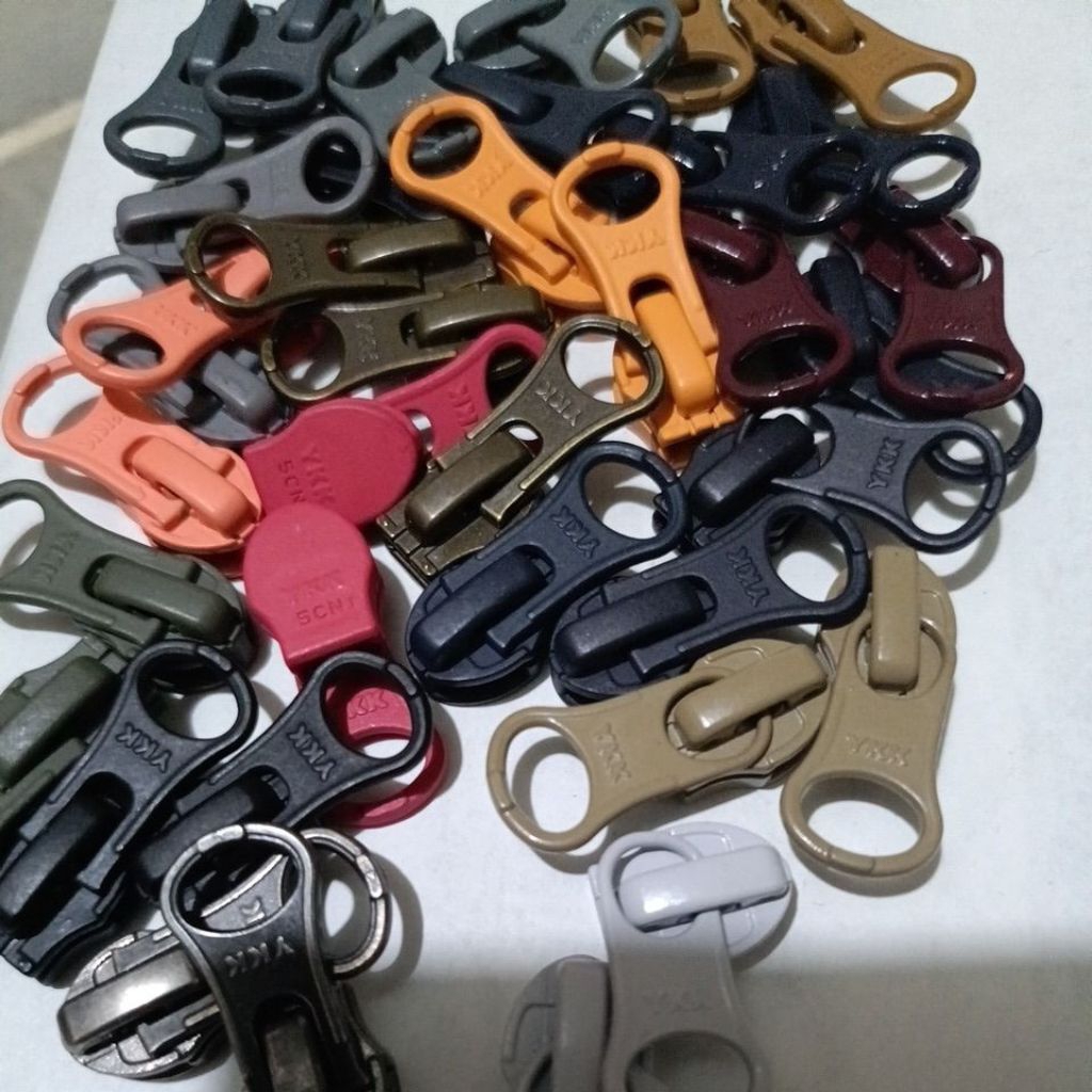 Kepala Resleting ykk no 5 koil model terbalik