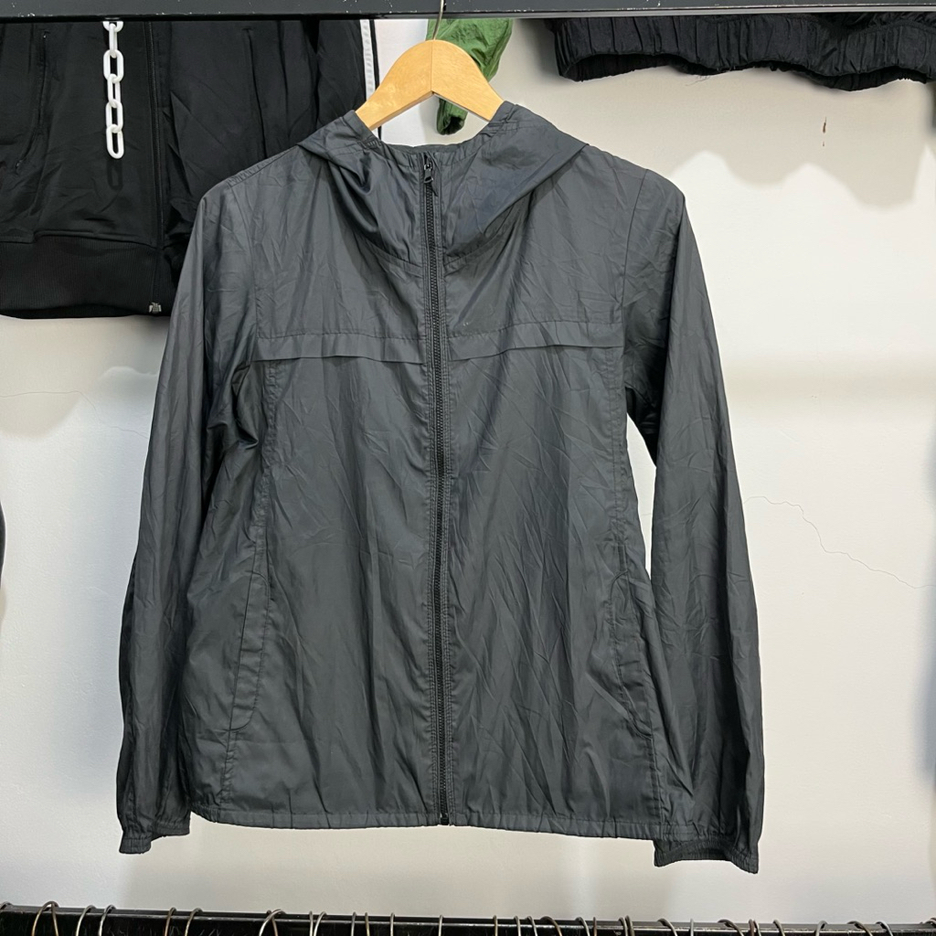 Uniqlo running anti UV Protection