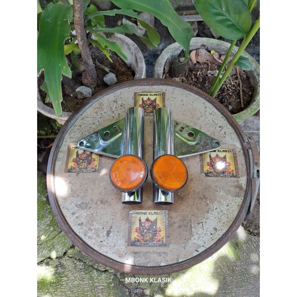 kupingan lampu honda gl 100 gl 125 platina cdi cb100 k5 ORIGINAL kupingan lampu depan gl100 gl125 cd