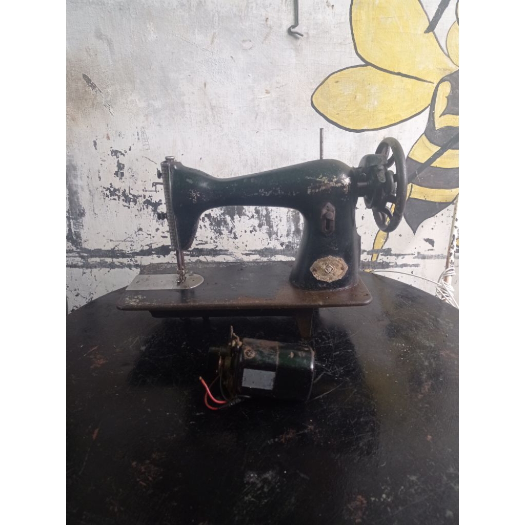 Mesin Jahit TYPICAL Second,Mesin Jahit TYPICAL Murah,Mesin Jahit Murah