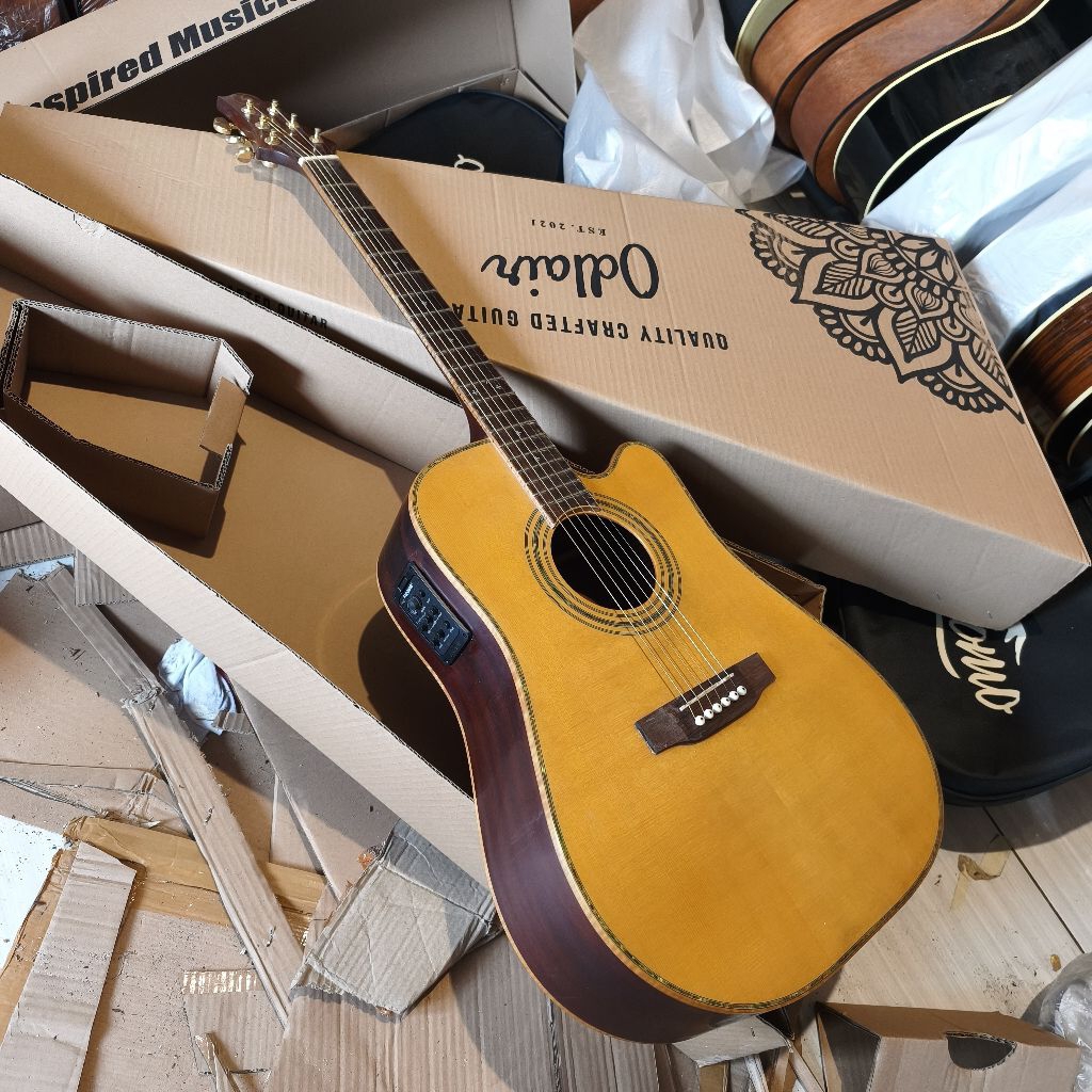 Gitar All solid full akustik elektrik fishman Kondisi Khusus