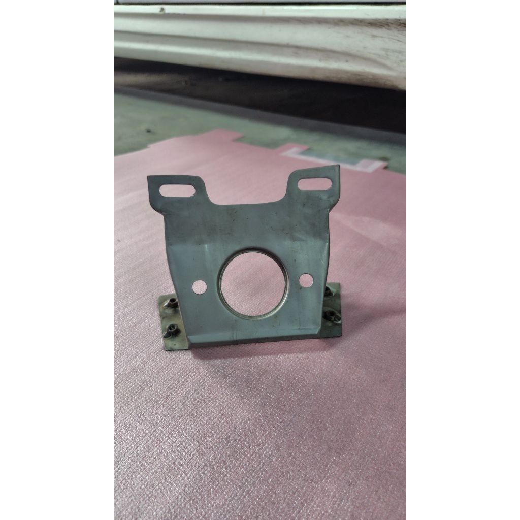 Pangkon lampu belakang GL 100 dudukan lampu belakang gl100 tempat lampu belakang gl100