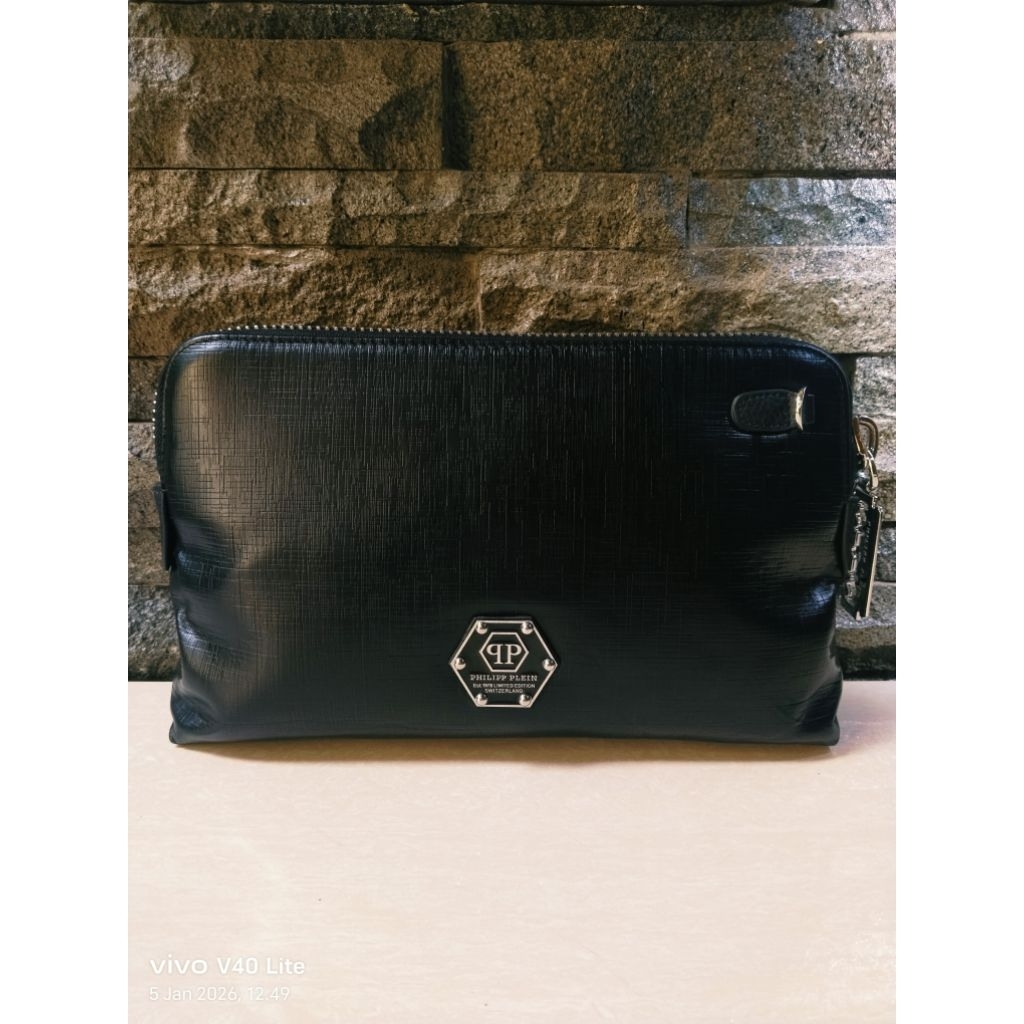 (second) Handbag, Clutch Philipp Plein logo tengkorak timbul, limited edition