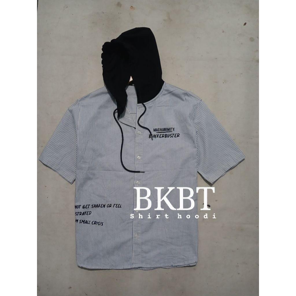 Shirt hoodie keren BKBT bahan katun model reguler bekas pakai