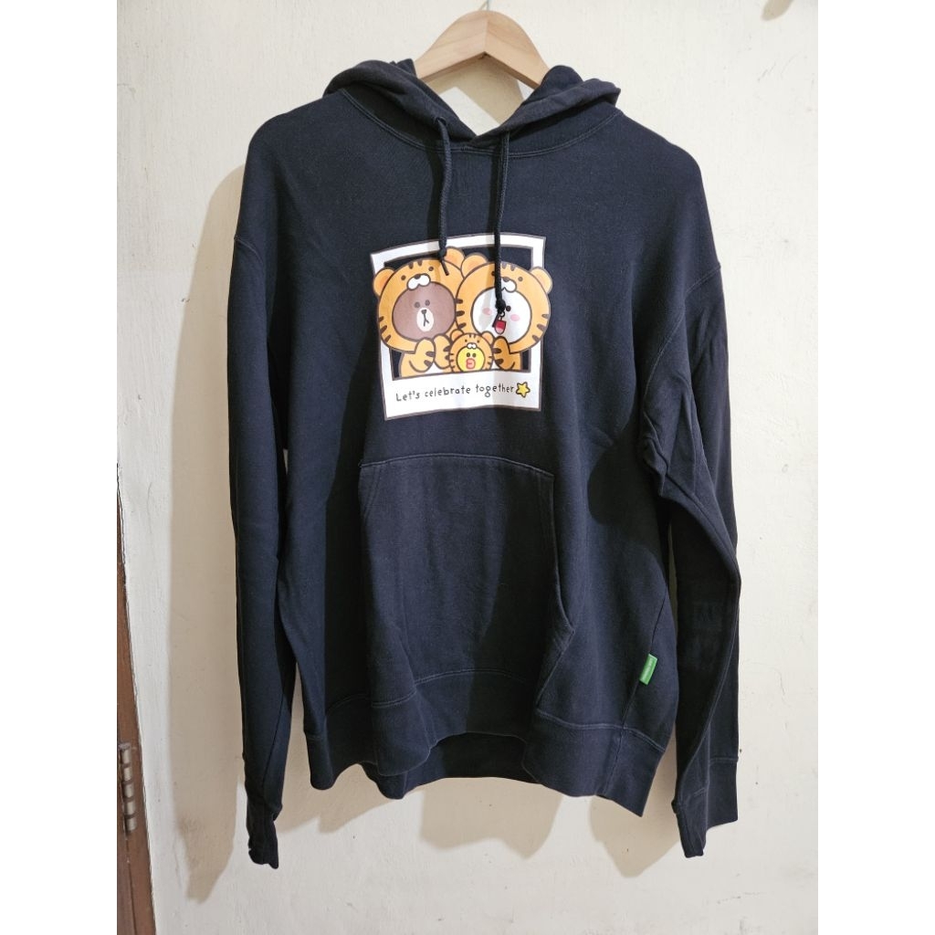 PRELOVED - Uniqlo Jaket Hoodie Unisex Line Friends