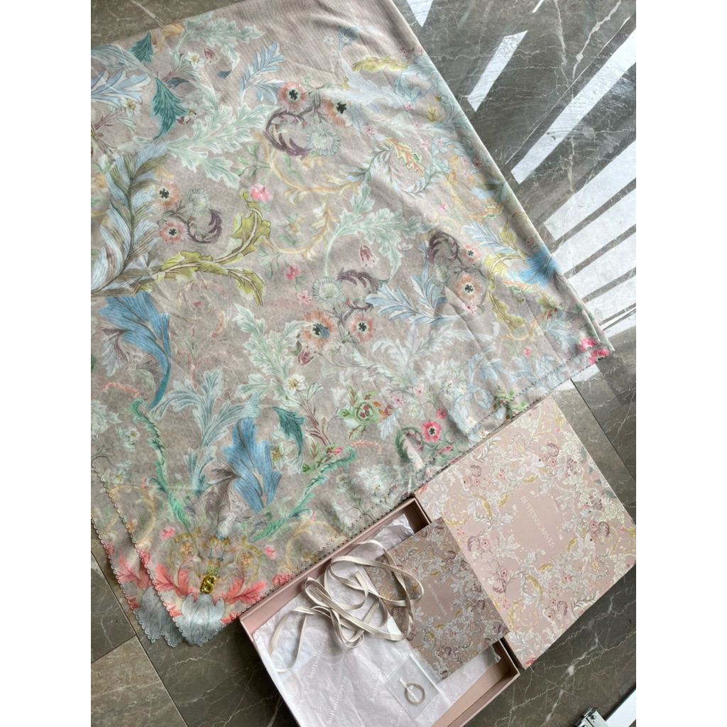 Preloved Buttonscarves Royale Grandeur XL