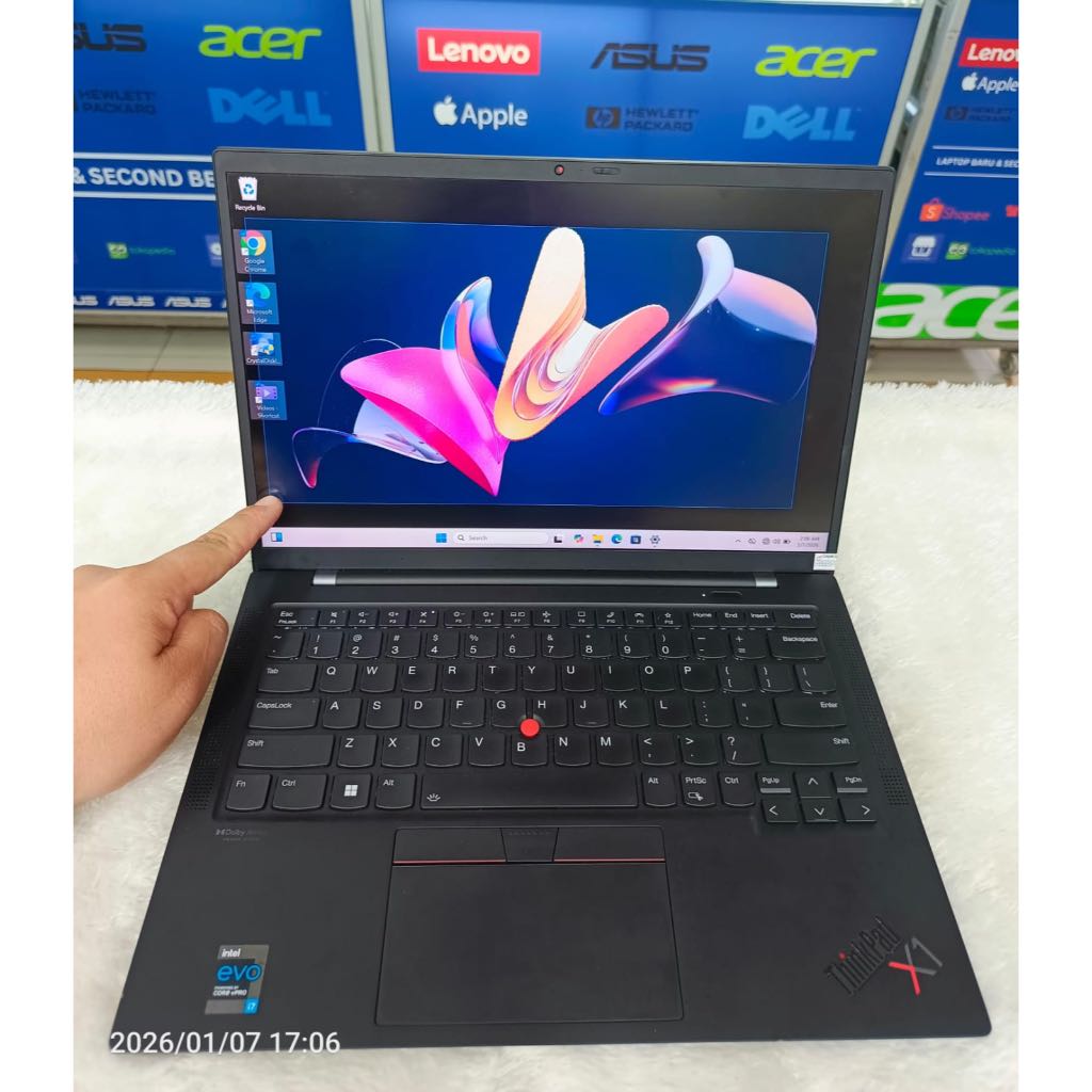 LAPTOP LENOVO THINKPAD X1 CARBON GEN 9 TOUCH CORE i7 GEN 11 RAM 16 GB SSD 512 MULUS