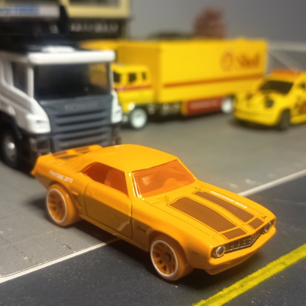 hot wheels loose pantone 69 copo camaro