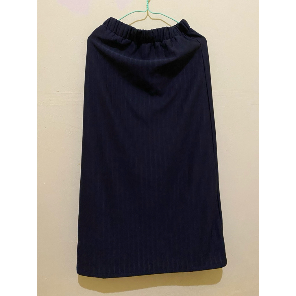 PRELOVED ROK SPAN HITAM