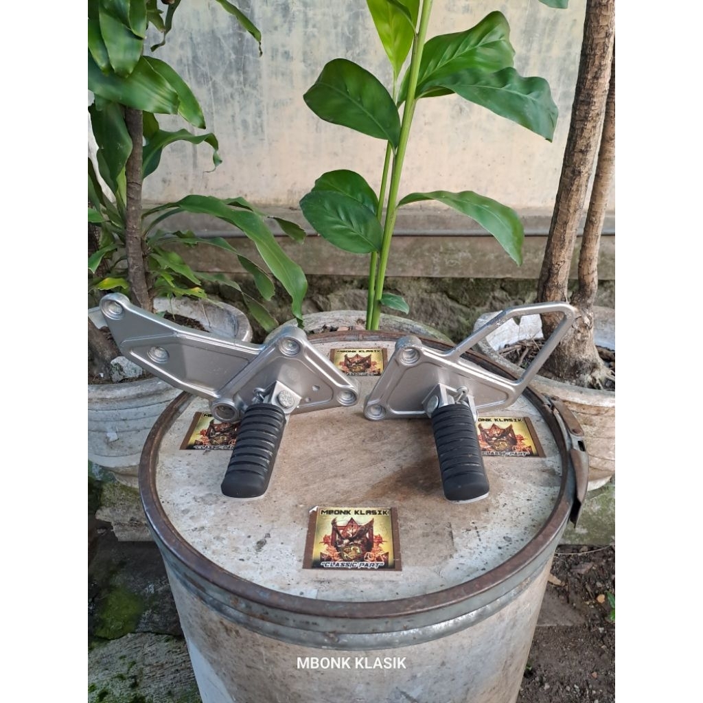 step depan ninja r ss kiss superkips ORIGINAL footstep depan ninja 150 r ss kis foot step ninja ss r