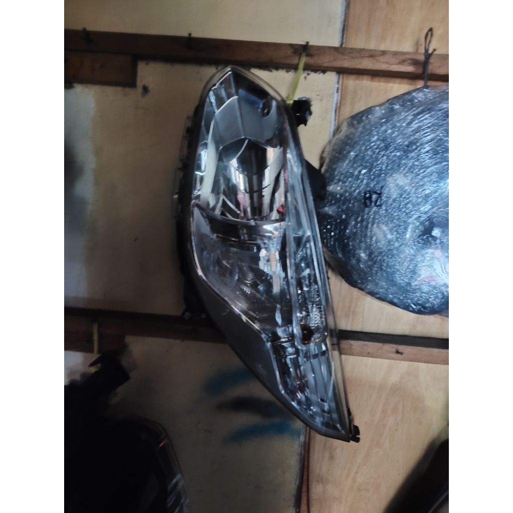 headlamp chevrolet spin