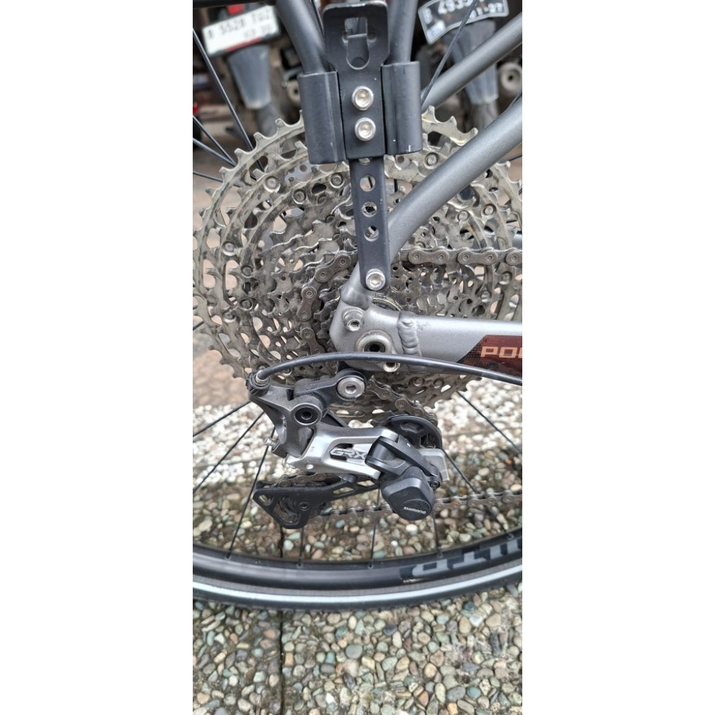 sepeda gravel bend R5