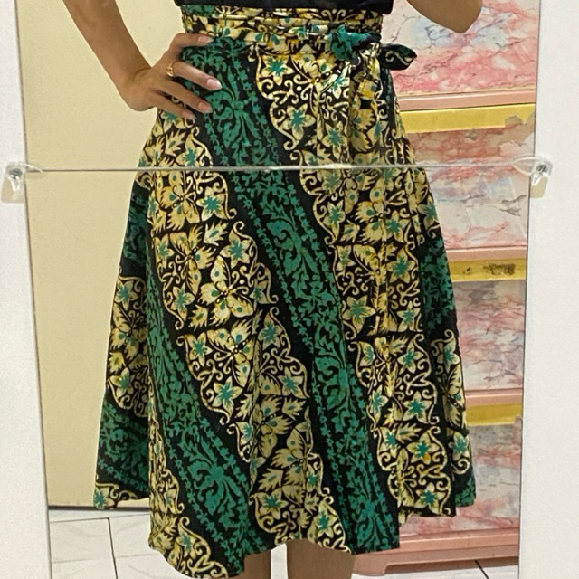 (PRELOVED) Rok kain batik